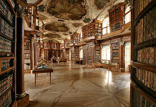 Der barocke Saal der Stiftsbibliothek St. Gallen